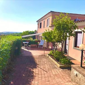 Casa vacanze Villino Climatizzato Con Veranda Vista Mare, San Teodoro (Sardinia)